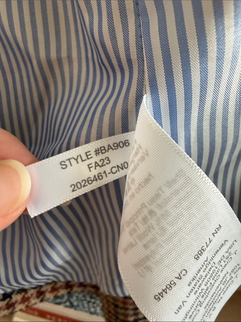 J. CREW Wool-Blend Schoolboy Blazer in Brown Houndstooth, 8 - Picture 9 of 10